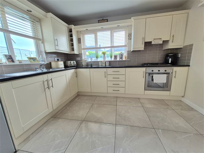 12 The Spires, Termonfeckin, Louth