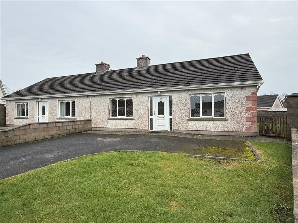 38 Hollywood Grove, Ballaghaderreen, Roscommon