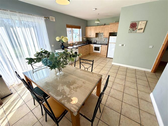 9 Cois Na H'abhainn, Gurteen, Co. Sligo