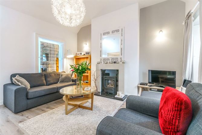 3 Estate Cottages, Shelbourne Road, Ballsbridge, Dublin 4.