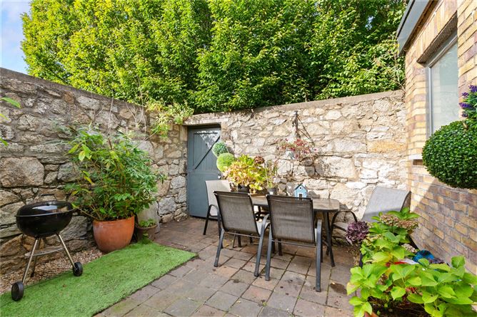 3 Estate Cottages, Shelbourne Road, Ballsbridge, Dublin 4.