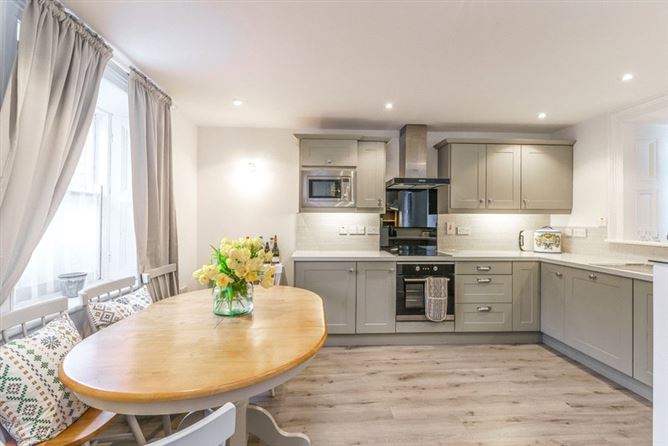 3 Estate Cottages, Shelbourne Road, Ballsbridge, Dublin 4.