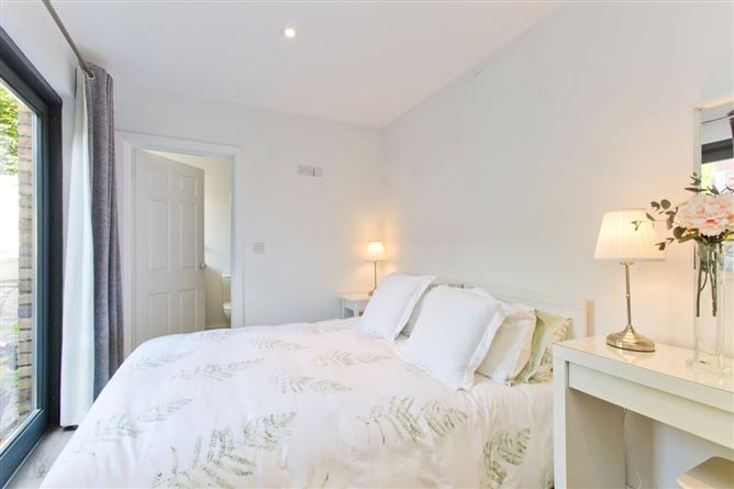 3 Estate Cottages, Shelbourne Road, Ballsbridge, Dublin 4.