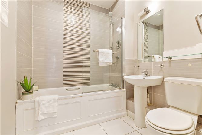 61 The Malton, Custom House Square, IFSC, Dublin 1