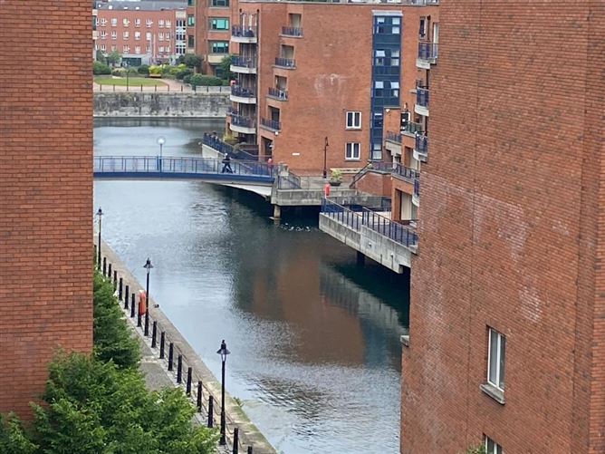 61 The Malton, Custom House Square, IFSC, Dublin 1
