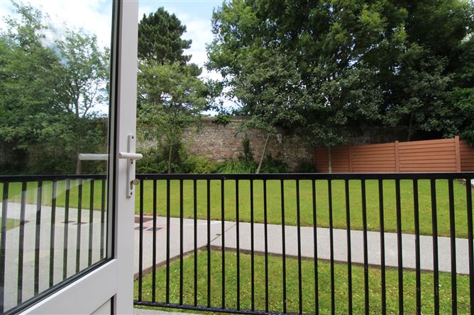8 Clounalour Close, Tralee, Kerry