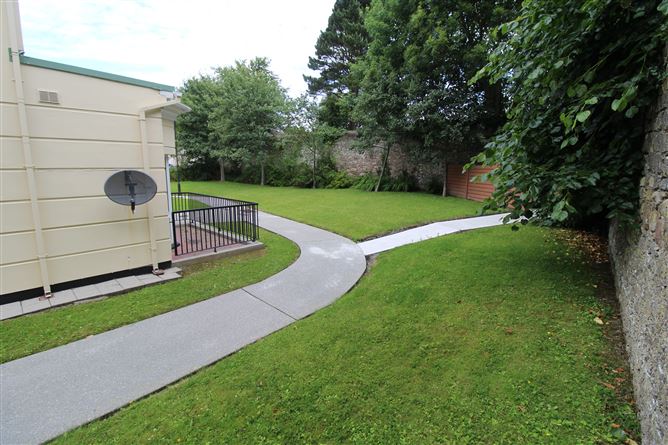 8 Clounalour Close, Tralee, Kerry