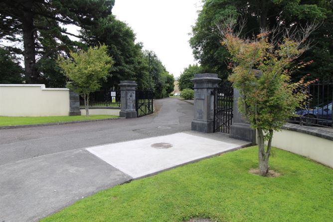 8 Clounalour Close, Tralee, Kerry