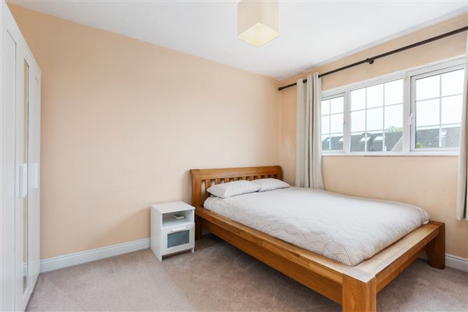 4 Parkhill Rise, Kilnamanagh, Dublin 24