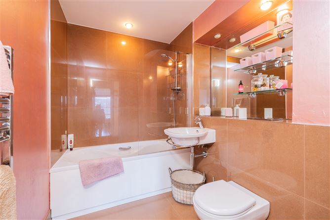 Apt 11 Newtown Hall, Hazelbrook Square, Churchtown, Dublin 14