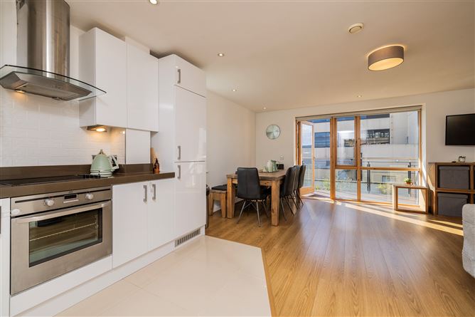 Apt 11 Newtown Hall, Hazelbrook Square, Churchtown, Dublin 14