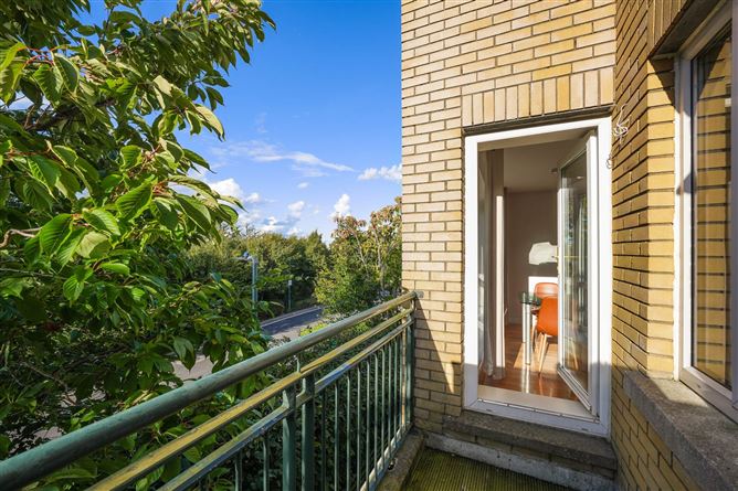 34 Rockview, Simon`s Ridge, Blackglen Road, Sandyford, Dublin 18