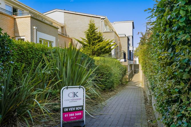 34 Rockview, Simon`s Ridge, Blackglen Road, Sandyford, Dublin 18