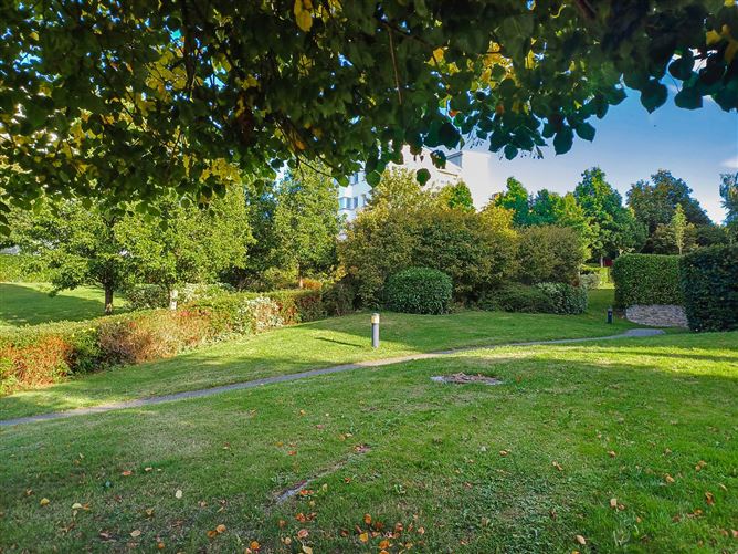 34 Rockview, Simon`s Ridge, Blackglen Road, Sandyford, Dublin 18