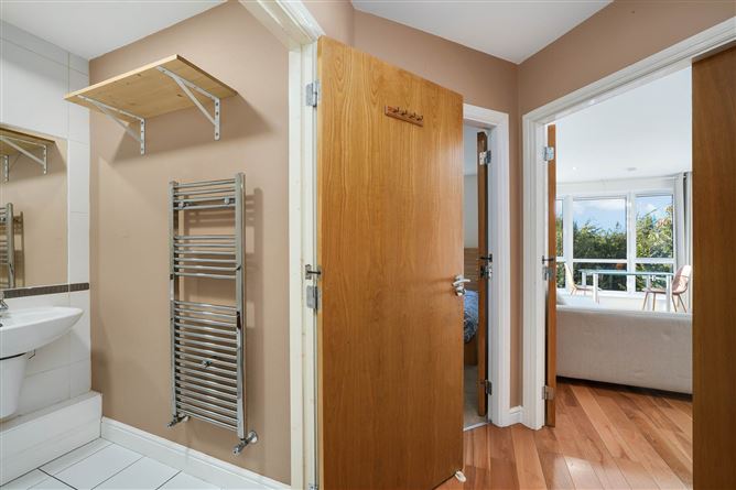 34 Rockview, Simon`s Ridge, Blackglen Road, Sandyford, Dublin 18