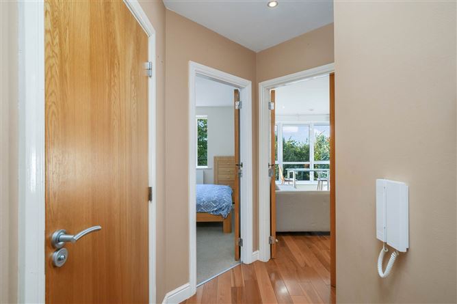 34 Rockview, Simon`s Ridge, Blackglen Road, Sandyford, Dublin 18