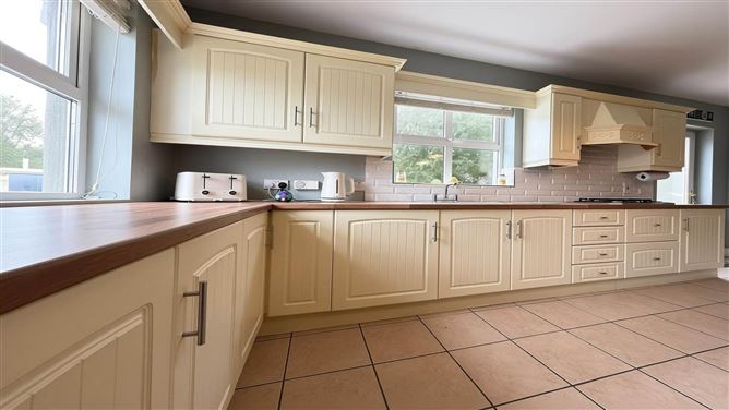 5 Riverside Mews, Meenaleck, Crolly, County Donegal