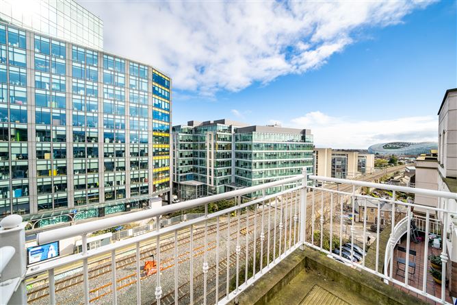 90 The Landsdowne, Pembroke Square, Grand Canal Dk, Dublin 4