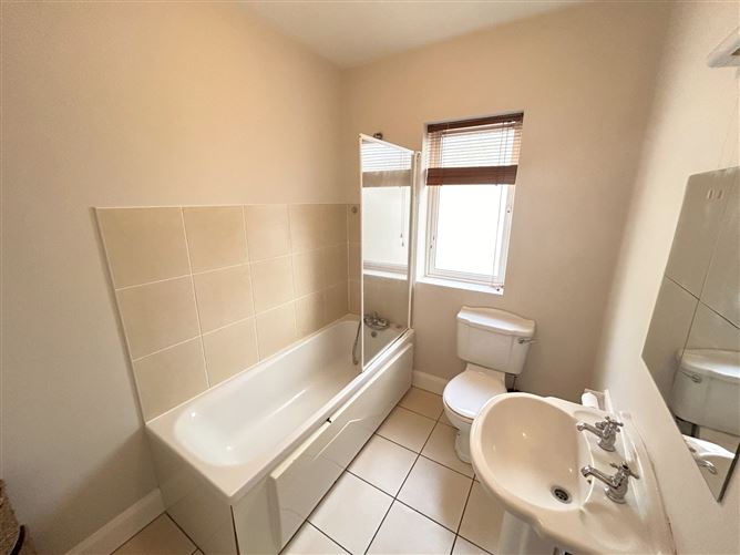 4 Parkwood, Roschoill, Drogheda, Co. Louth