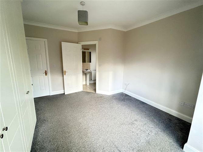 4 Parkwood, Roschoill, Drogheda, Co. Louth