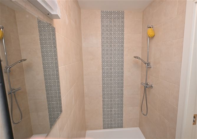 8 Rose Lawn, Janeville, Carrigaline, Cork