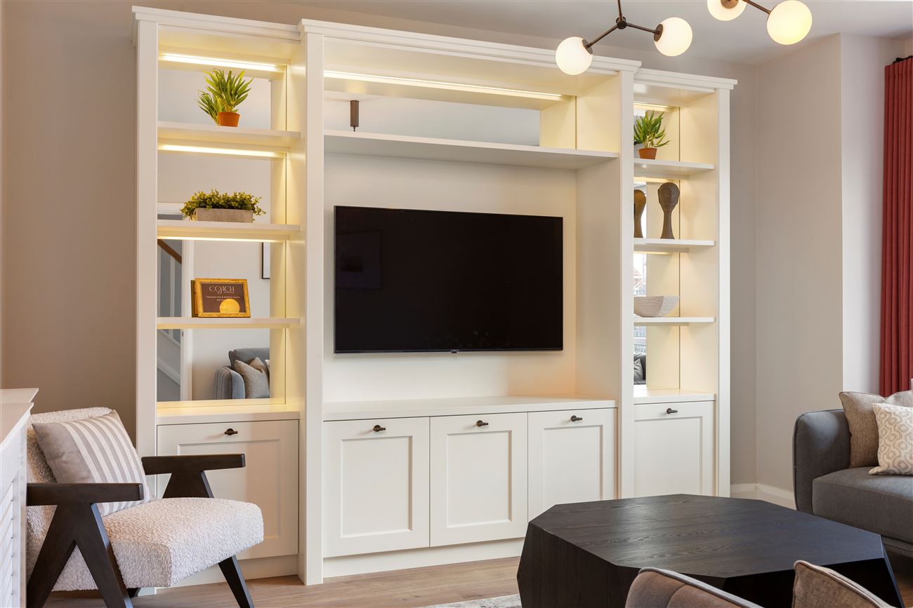 Coach, Dublin Road, Ashbourne, Meath