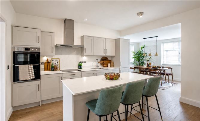 https://photos-a.propertyimages.ie/media/1/5/1/4992151/ec6ab212-626c-42f4-883a-e09f7758667a_l.png