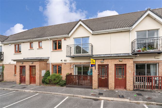4 The Crescent, Larch Hill, Santry, Dublin 17