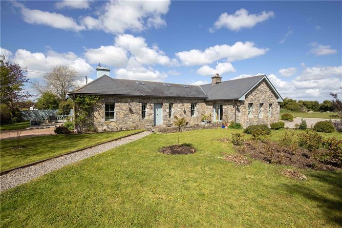 Tara Lodge, Riverstown, Tara, Kilmessan, Co. Meath