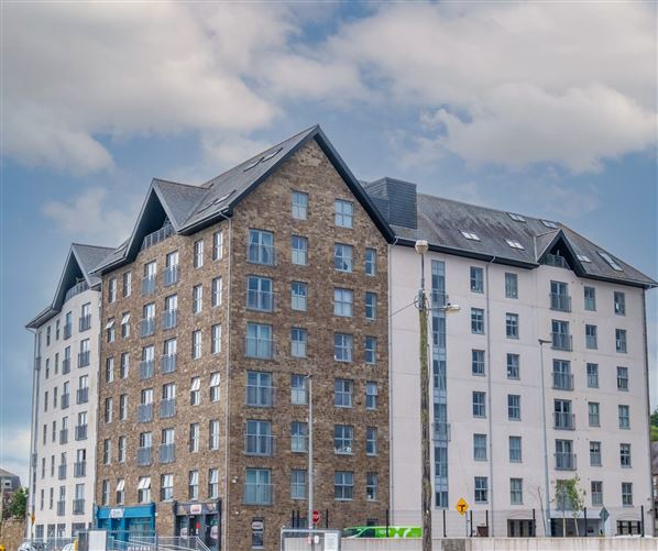 Main image for 606 Pier Head, Youghal, Cork