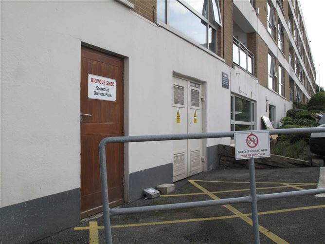 22 Ashurst, Blackrock, County Dublin