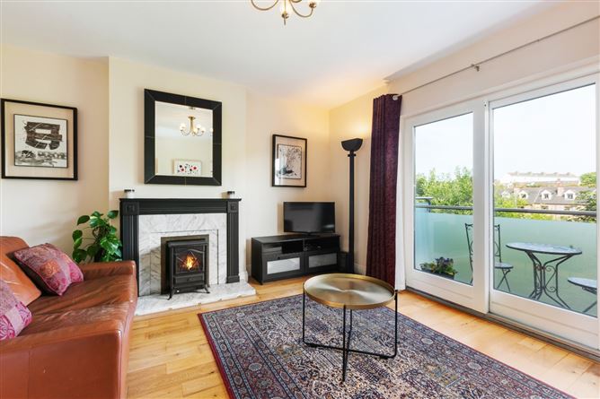 16 Riverside Walk, Clonskeagh, Dublin 6
