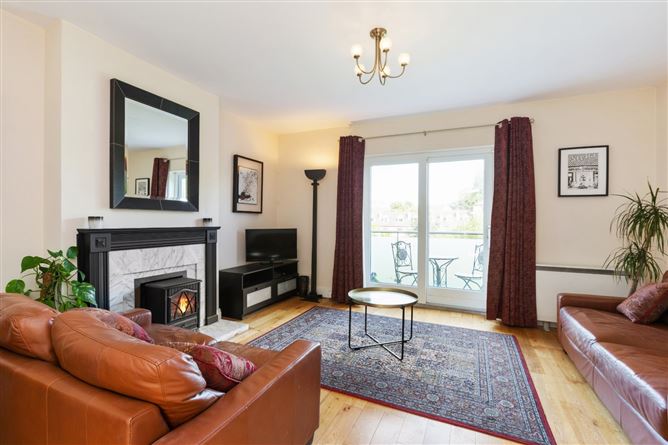 16 Riverside Walk, Clonskeagh, Dublin 6