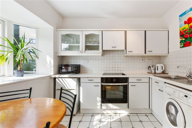 16 Riverside Walk, Clonskeagh, Dublin 6