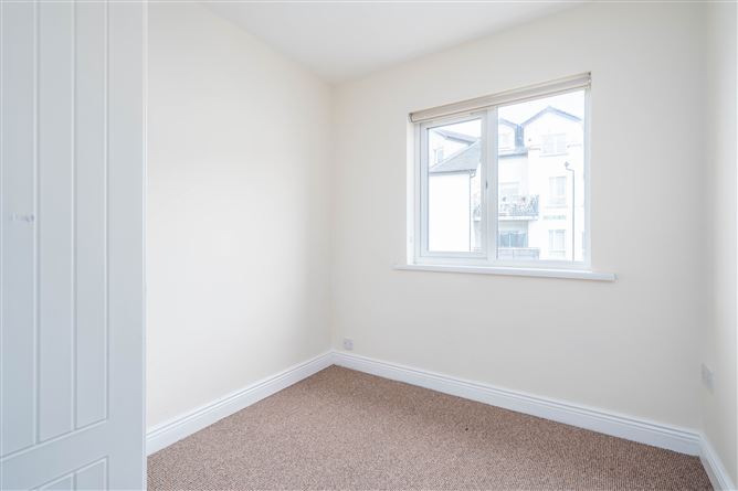 27 Applewood Main St, Swords, County Dublin