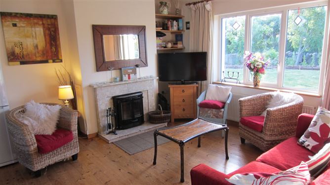 Cottages in Barna, Hot tub,