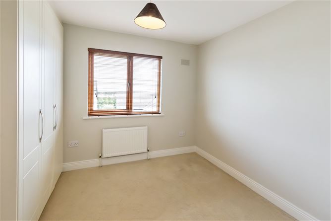 8 Hunters Lane, Hunters Wood, Ballycullen,   Dublin 24