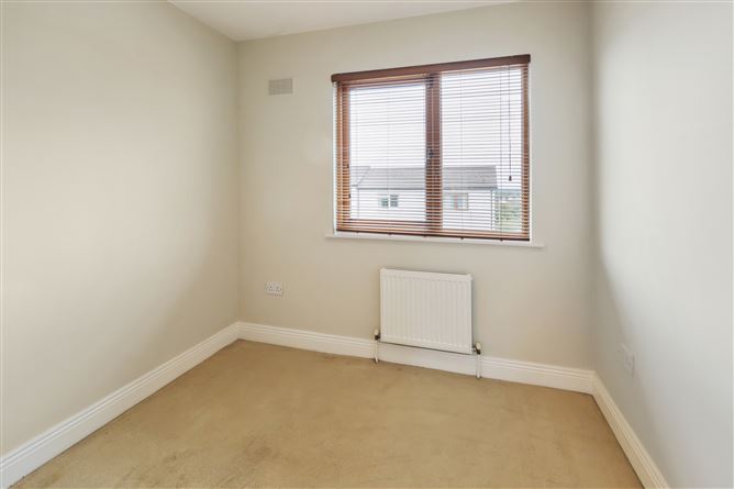 8 Hunters Lane, Hunters Wood, Ballycullen,   Dublin 24