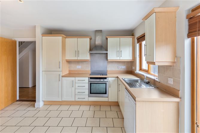 8 Hunters Lane, Hunters Wood, Ballycullen,   Dublin 24