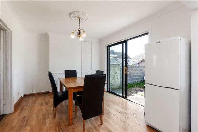 15 McKee Park, Off Blackhorse Ave, Dublin 7.