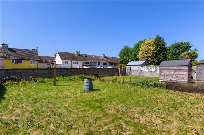 15 McKee Park, Off Blackhorse Ave, Dublin 7.