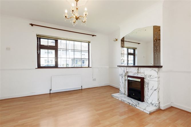 15 McKee Park, Off Blackhorse Ave, Dublin 7.