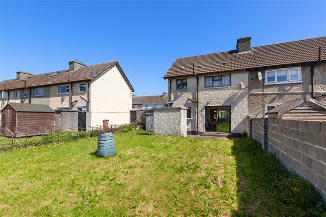 15 McKee Park, Off Blackhorse Ave, Dublin 7.
