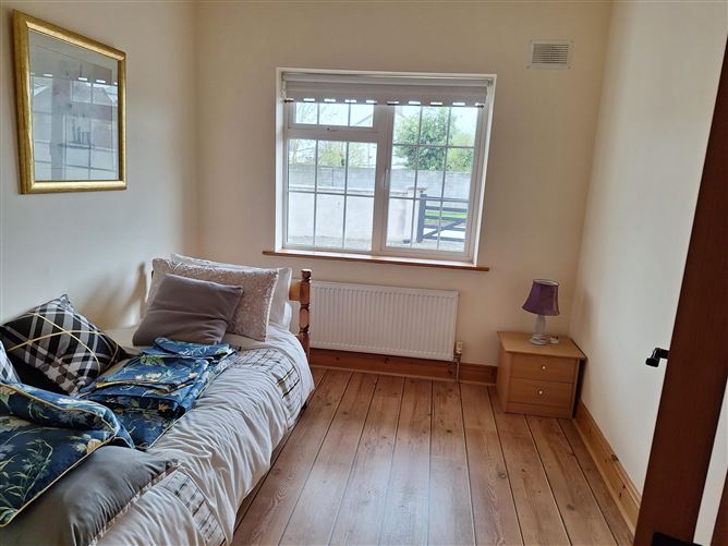 Bank Place, Hospital, Limerick