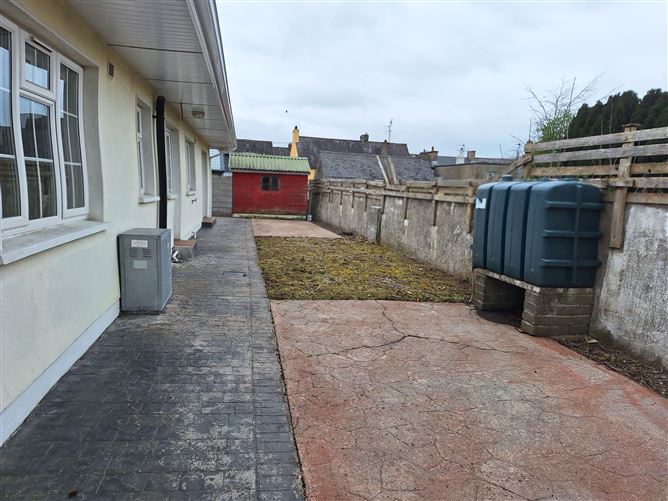 Bank Place, Hospital, Limerick