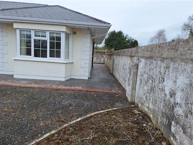 Bank Place, Hospital, Limerick