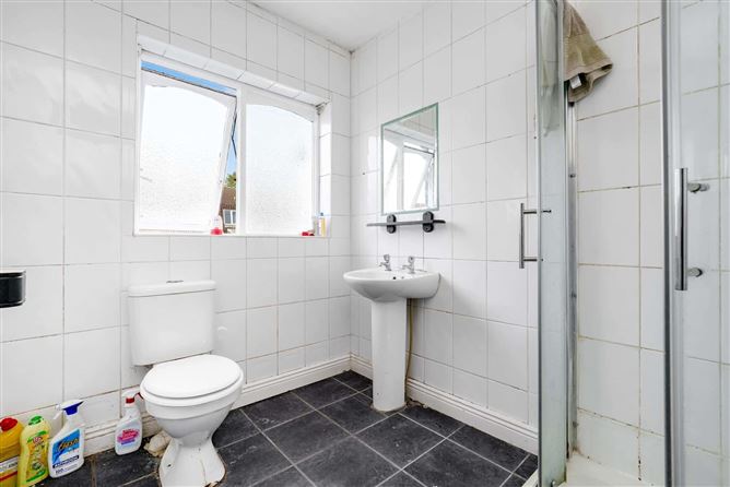 6 Woodford View, Clondalkin, Dublin 22