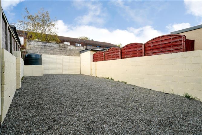 6 Woodford View, Clondalkin, Dublin 22