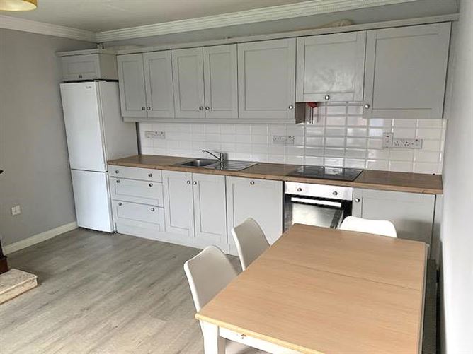 20 Ballyloughane Road, Renmore, Co. Galway