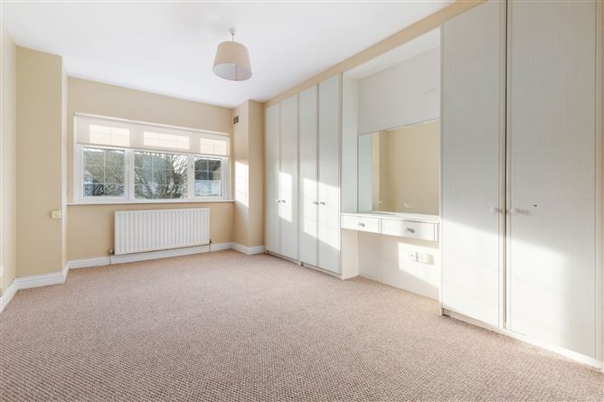 2 Luttrell Park Close, Castleknock, Dublin 15